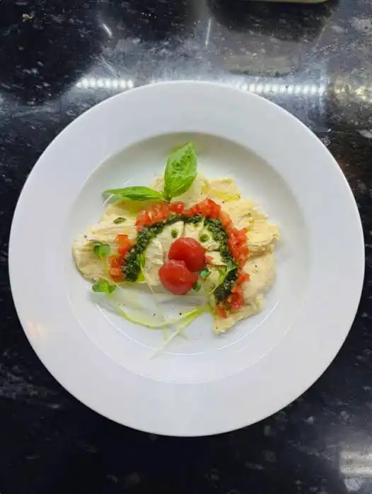 Caprese Chicken – Hương vị nước Ý thuần khiết tại Coraggio Italian Restaurant