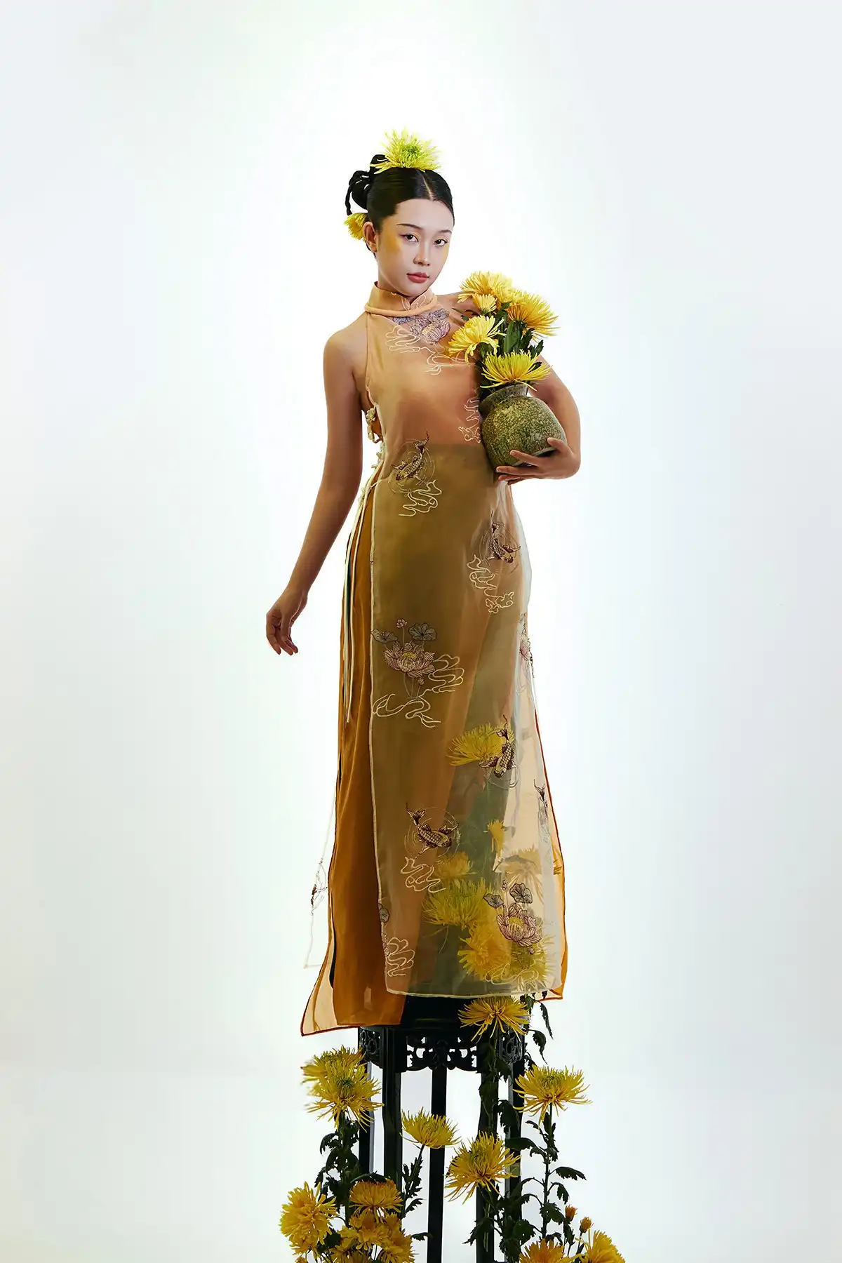 Với Thúy Ang, Tết không chỉ là dịp để nghỉ ngơi, vui chơi mà còn là cơ hội để gắn kết tình cảm gia đình, trân trọng những giá trị truyền thống tốt đẹp. 2i2a0599.jpg