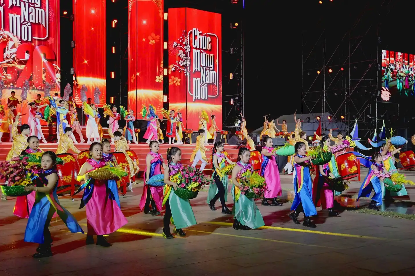 gia lai dat doanh thu du lich dip tet binh ngo dat 900 ty dong. - 3