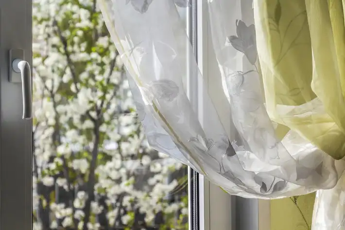 Trang trí khung cửa sổ, điều không thể thiếu khi bạn muốn decor lại căn nhà của mình - ảnh 17 Trang trí khung cửa sổ, điều không thể thiếu khi bạn muốn decor lại căn nhà của mình - ảnh 17