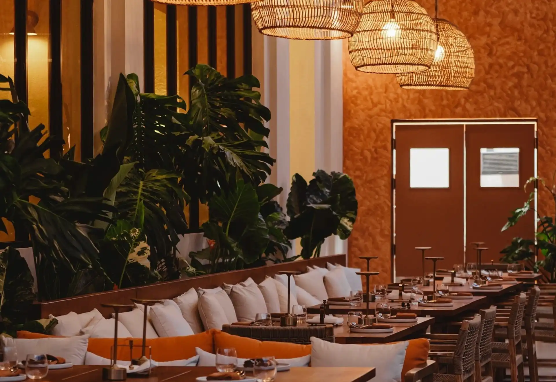 5 nhà hàng lãng mạn và ấm cúng cho đêm Valentine tại TP.HCM - 13