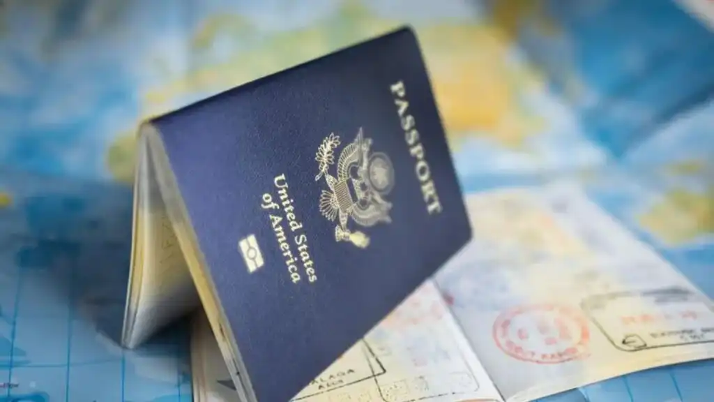 Một buổi phỏng vấn trực tiếp xin visa du lịch Mỹ diễn ra rất nhanh